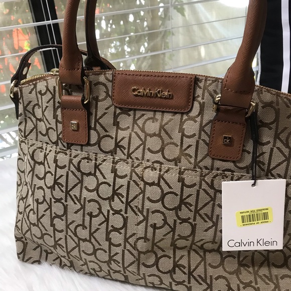 Calvin Klein NWT Logo Monogram Purse Multi-Strap - Picture 2 of 8